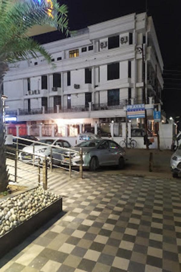 Hotel Park Regency Gorakhpur Esterno foto