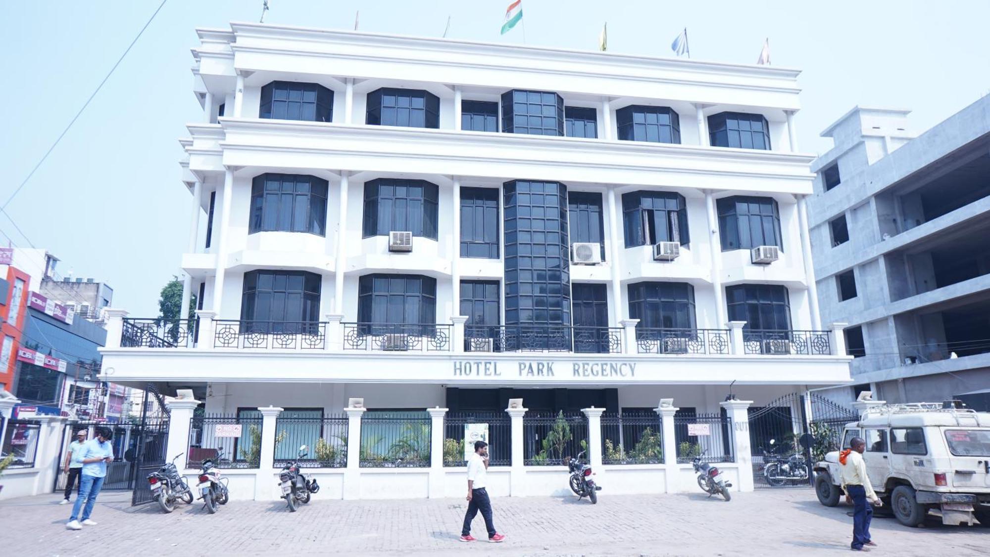 Hotel Park Regency Gorakhpur Esterno foto
